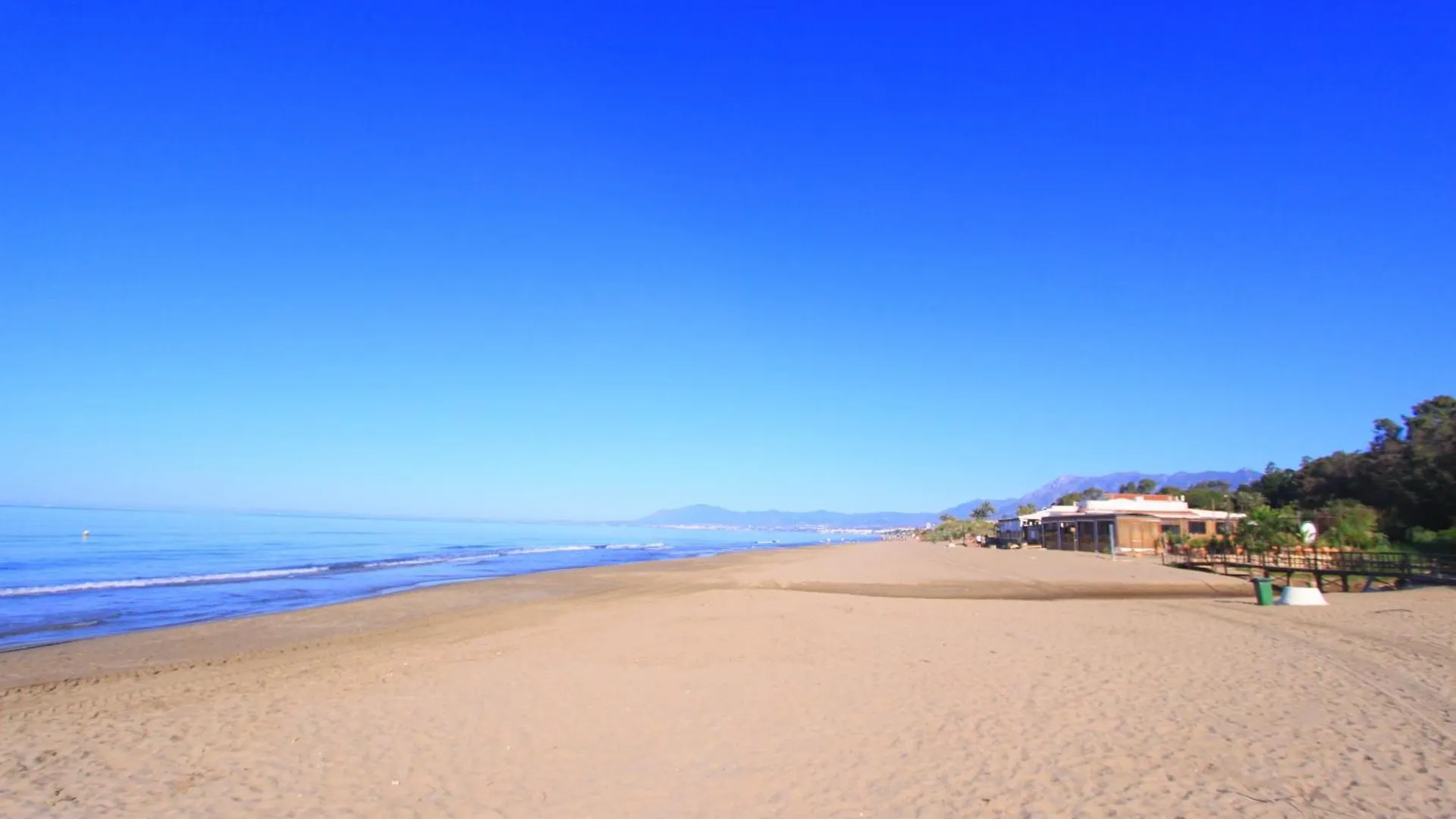 1108 Beachfront 2 Apartments With Roofterrace 80Mtrgt Beach 3 Pools Marbella